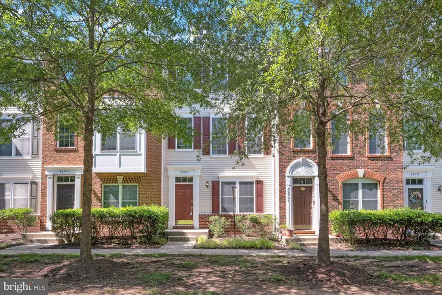 42767 HOLLINGSWORTH TER, Chantilly, VA 20152