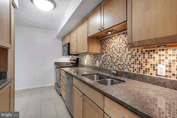 Falls Church, VA 22043,2230 GEORGE C MARSHALL DR #512