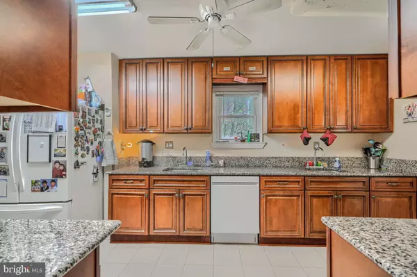 Baltimore, MD 21215,3702 KINGWOOD SQ