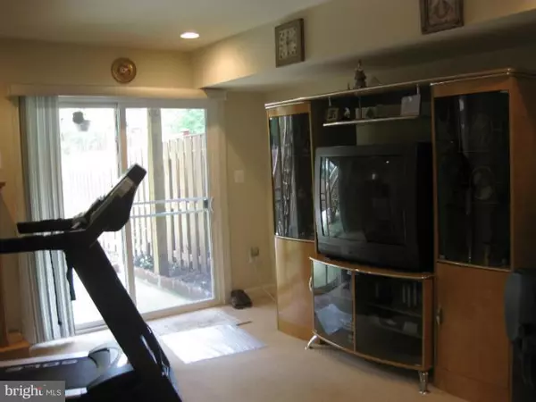 Burtonsville, MD 20866,3926 BRYANT PARK