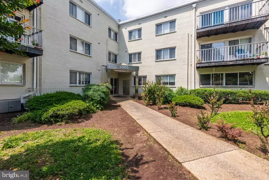 1005 CHILLUM RD #310, Hyattsville, MD 20782