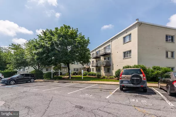 Hyattsville, MD 20782,1005 CHILLUM RD #310