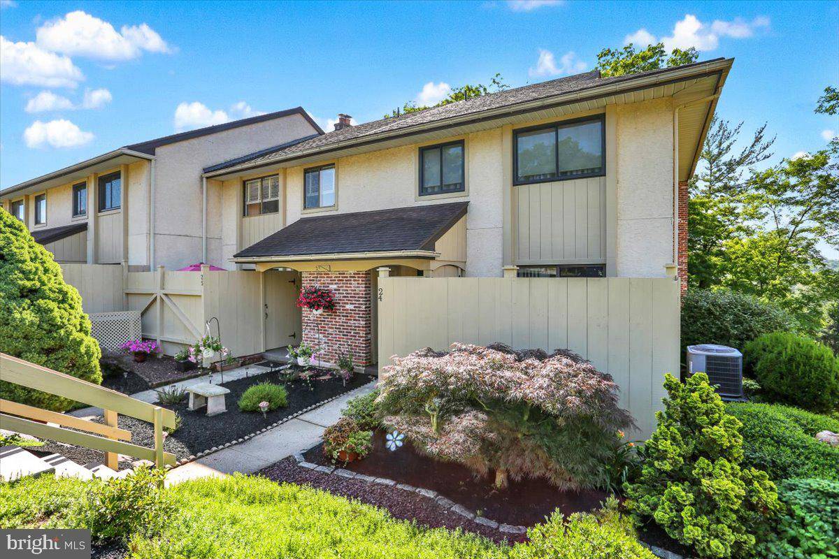 24 PINE WOODS CT, Shillington, PA 19607