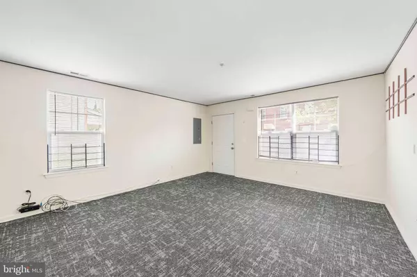 Trenton, NJ 08618,94 PASSAIC ST