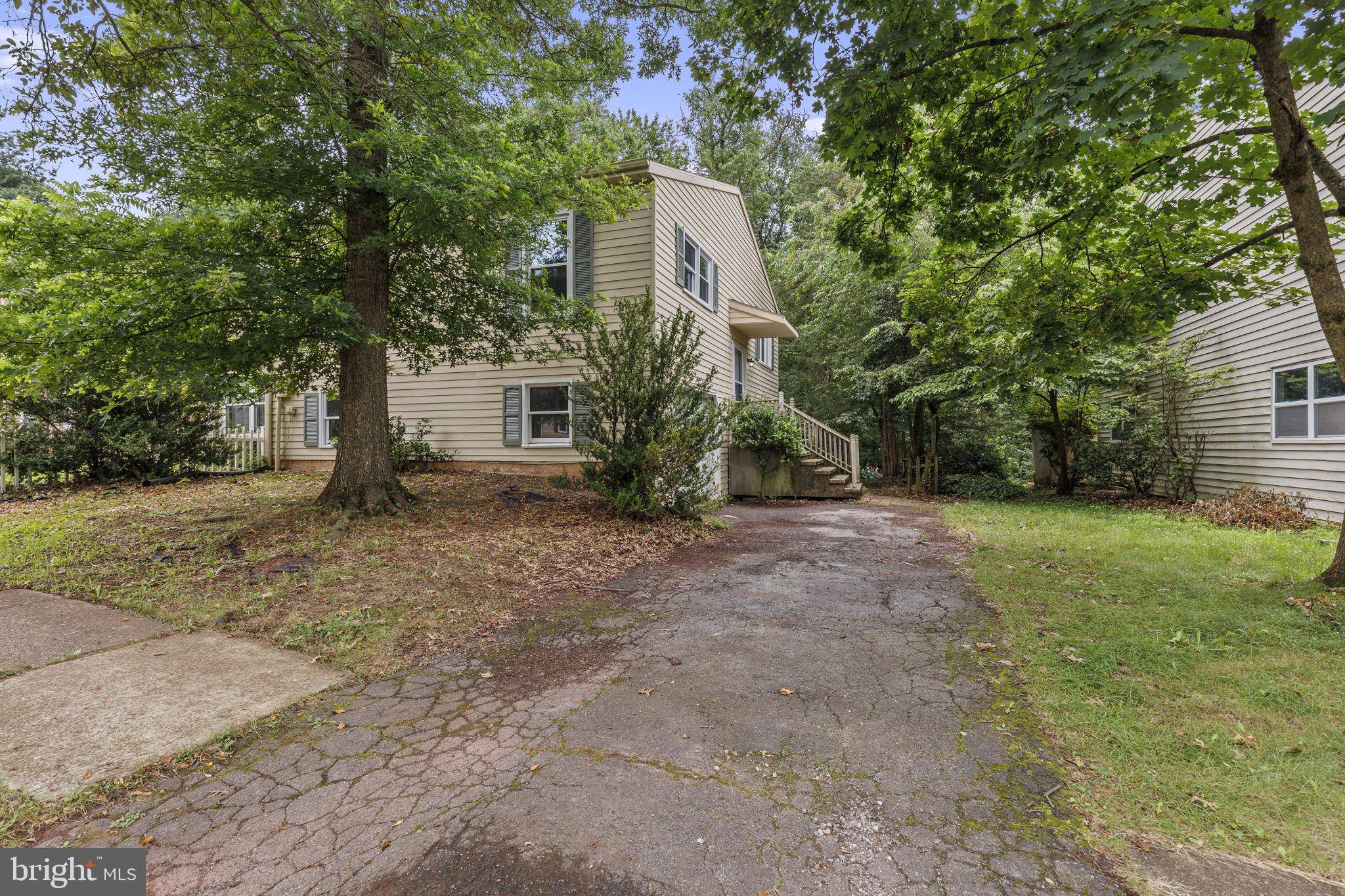320 JUNIPER DR, Etters, PA 17319