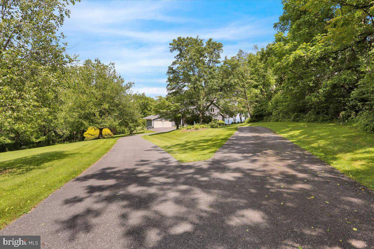 Reading, PA 19606,6 SADOWSKI DR