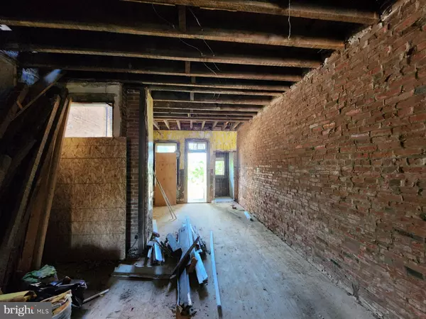 Baltimore, MD 21218,2303 HOMEWOOD AVE