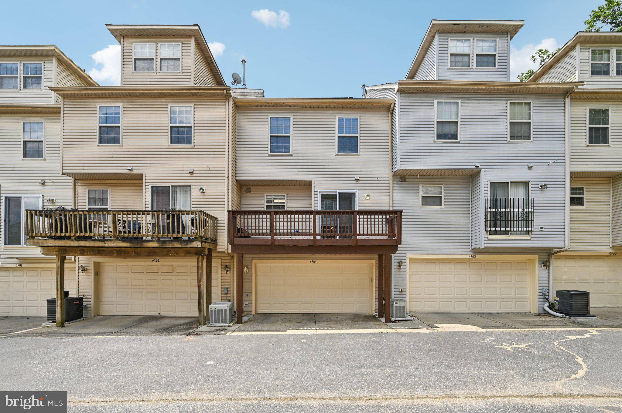 Glen Burnie, MD 21060,6504 FABLE CT