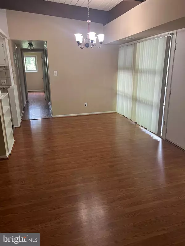 Annandale, VA 22003,4211 AMERICANA DR #204