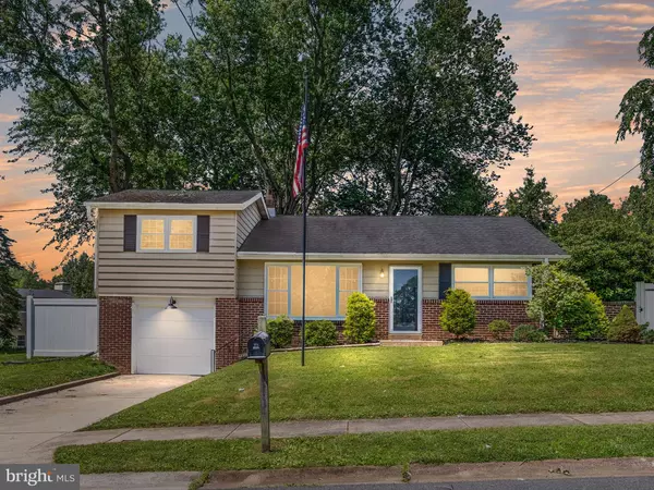 4 PAISLEY DR, Wilmington, DE 19808
