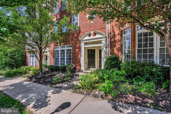 554 ODENDHAL AVE #554, Gaithersburg, MD 20877
