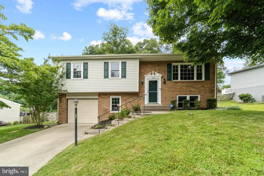 11876 CATOCTIN DR, Woodbridge, VA 22192