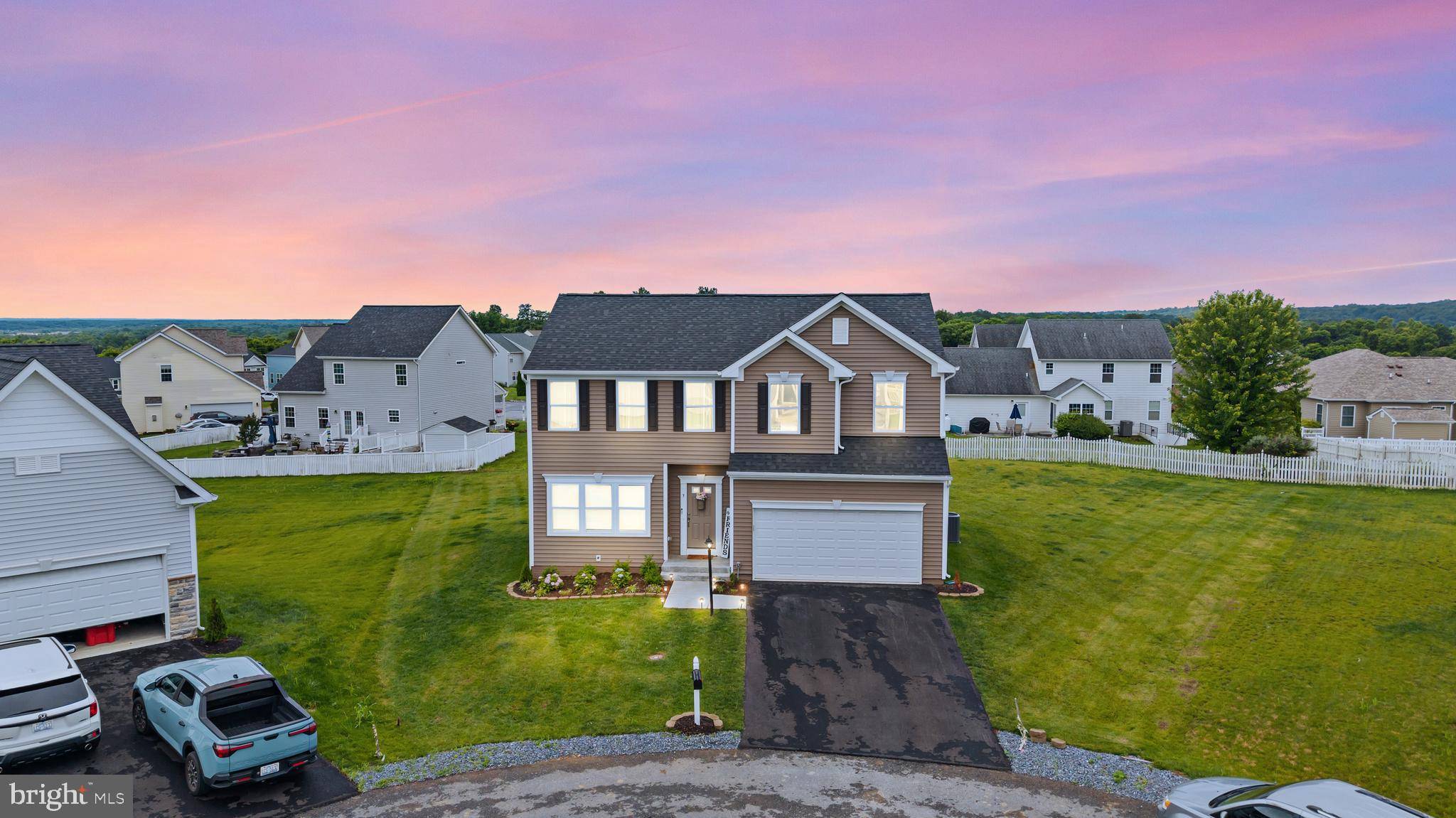 3 BISMARK RD, Inwood, WV 25428