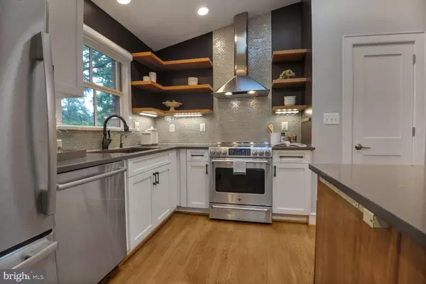 Oakton, VA 22124,10432 MILLER RD