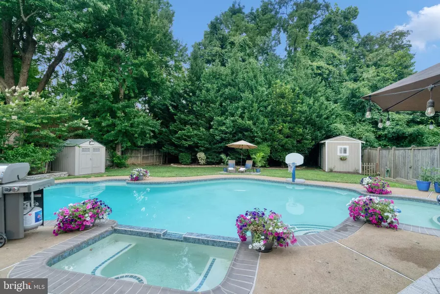 1735 OLNEY RD, Falls Church, VA 22043