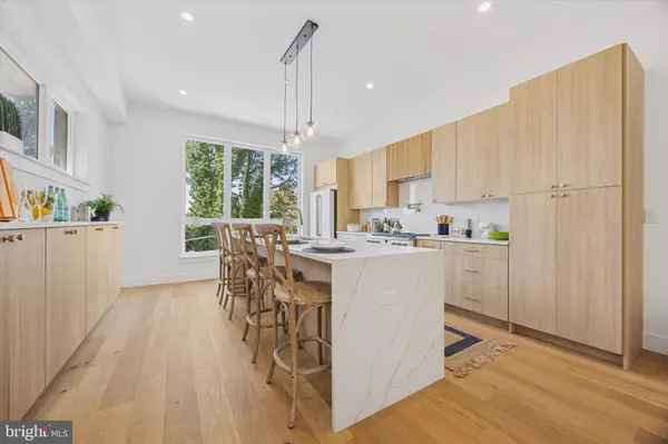 Philadelphia, PA 19128,4315 BOONE ST