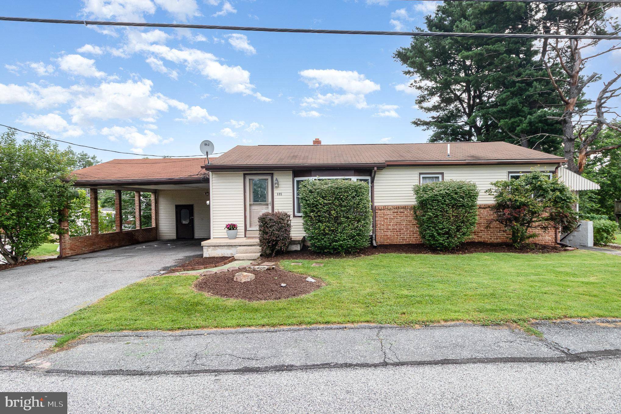 605 EVERGREEN RD, New Cumberland, PA 17070