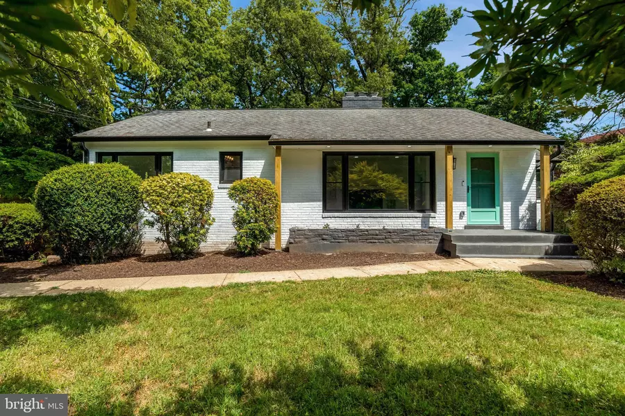 2539 GALLOWS RD, Dunn Loring, VA 22027