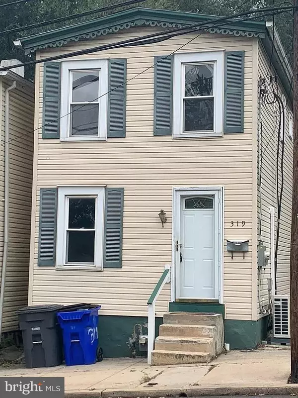 Pottstown, PA 19464,319 GRANT ST
