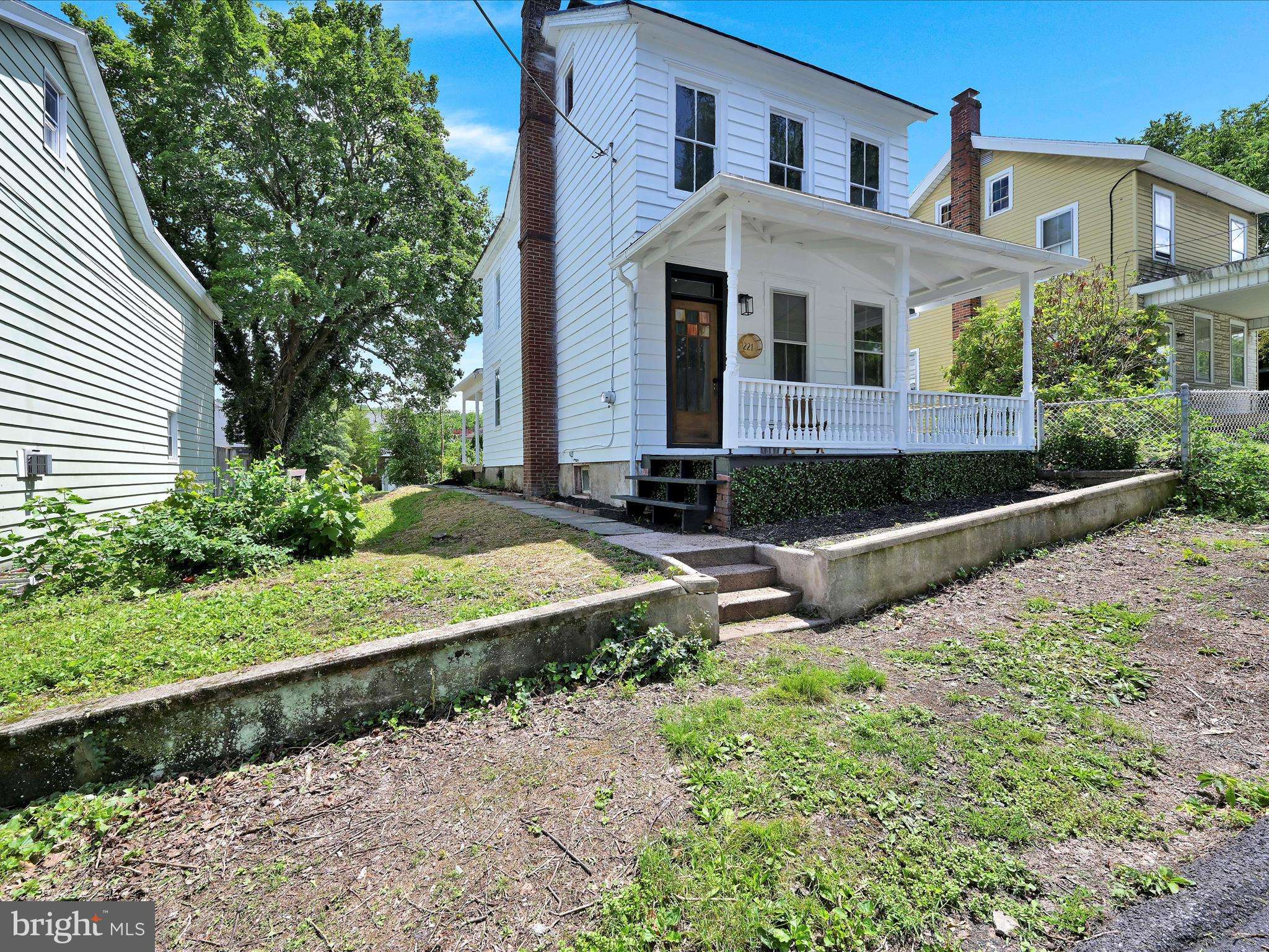 Auburn, PA 17922,221 ORCHARD ST