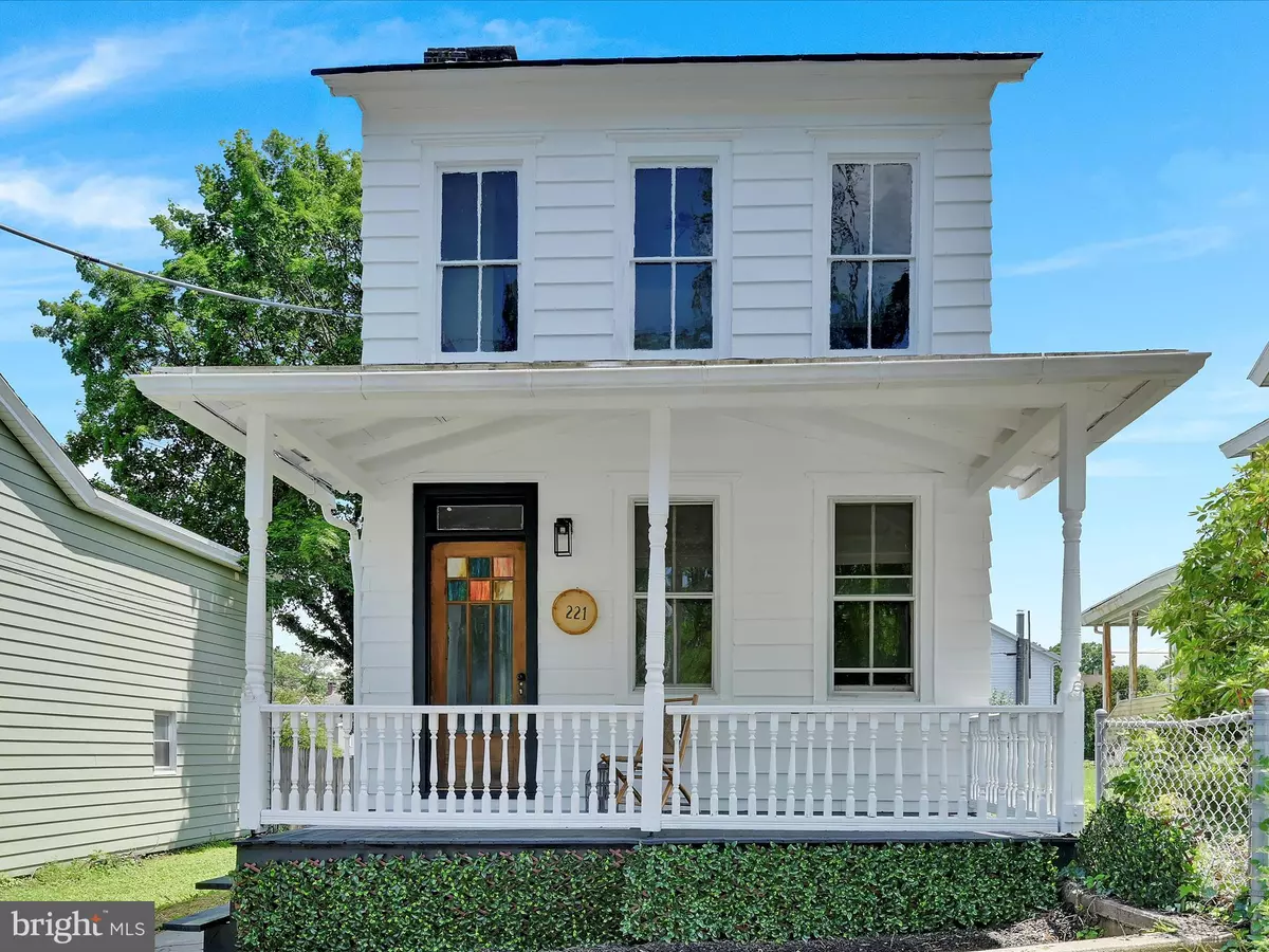 Auburn, PA 17922,221 ORCHARD ST