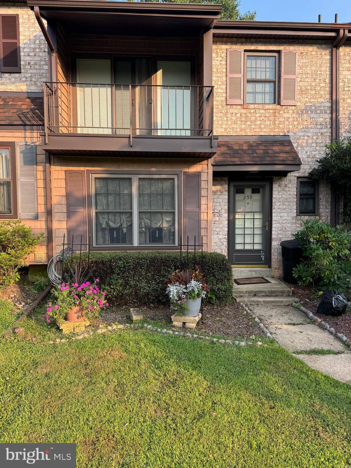 239 BISHOP DR, Aston, PA 19014
