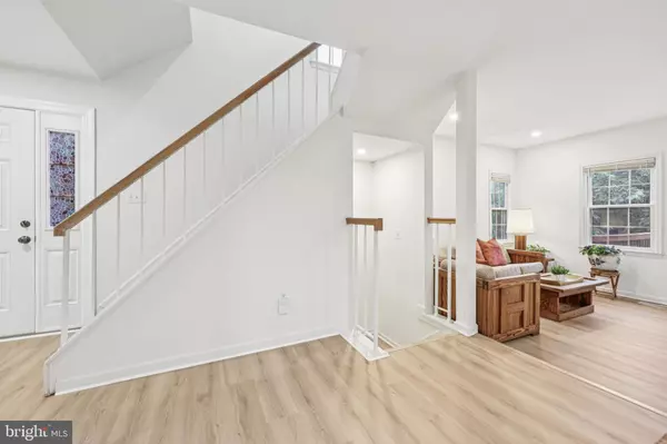 Springfield, VA 22153,8536 SPRINGFIELD OAKS DR