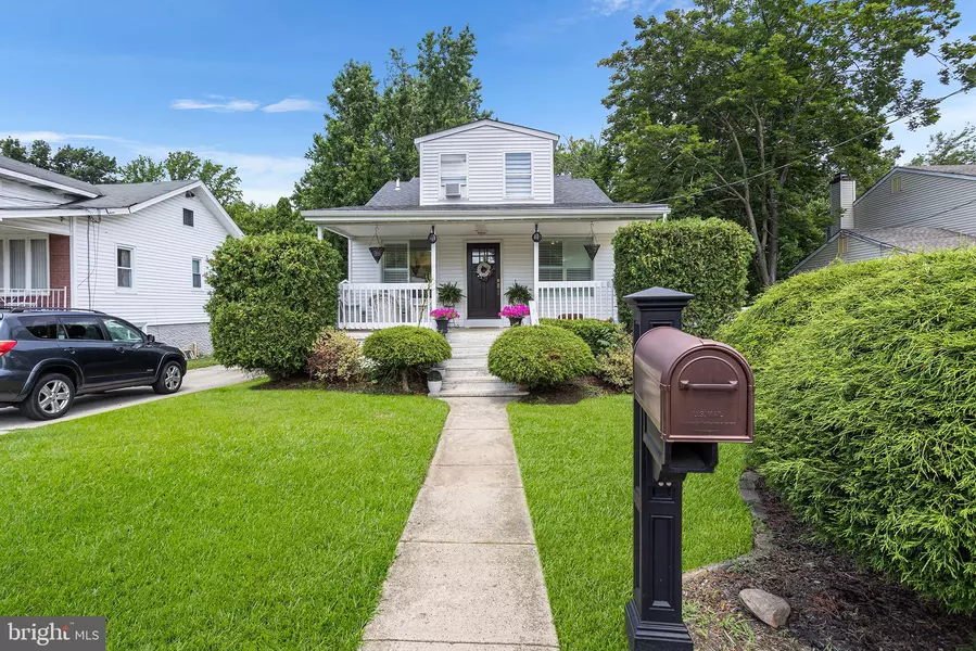 8 MAPLE AVE, Cherry Hill, NJ 08002