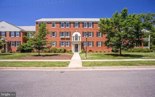 6625 10TH ST #B-1, Alexandria, VA 22307