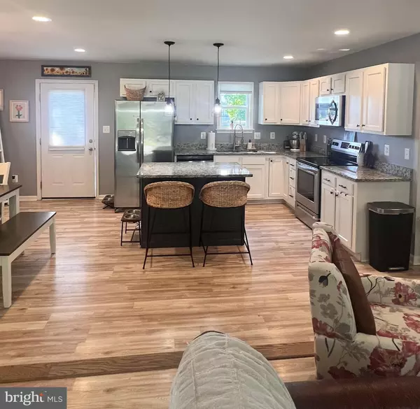 Colonial Beach, VA 22443,106 HERITAGE LN