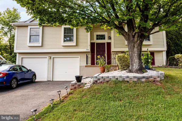 Sterling, VA 20164,313 SAMANTHA DR