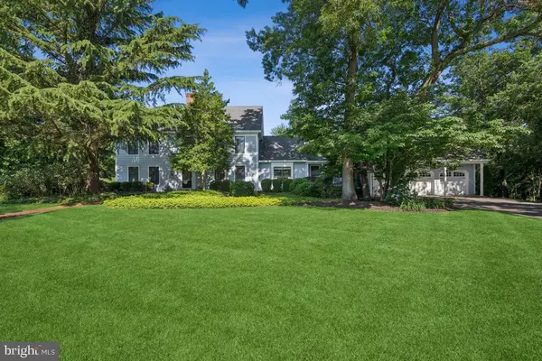 18 COVE RD,  Moorestown,  NJ 08057