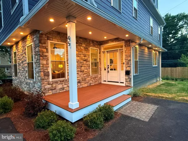 Berwyn, PA 19312,45 ORCHARD LN