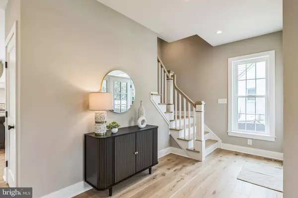 Berwyn, PA 19312,45 ORCHARD LN