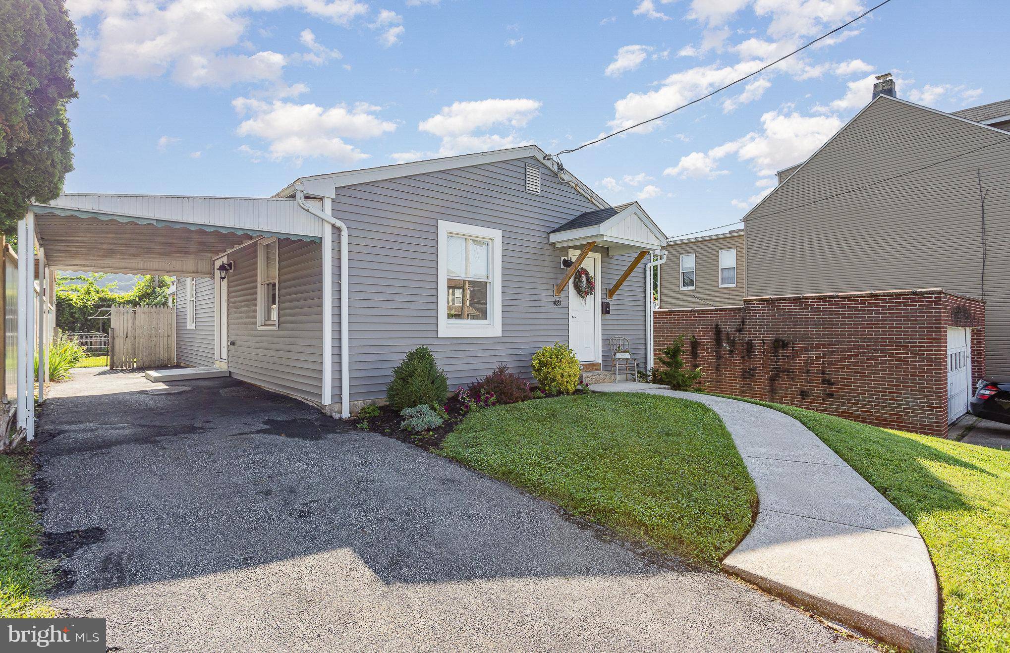 Reading, PA 19611,421 CARROLL ST