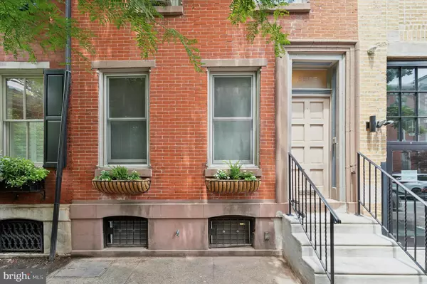 Philadelphia, PA 19103,2205 PINE ST