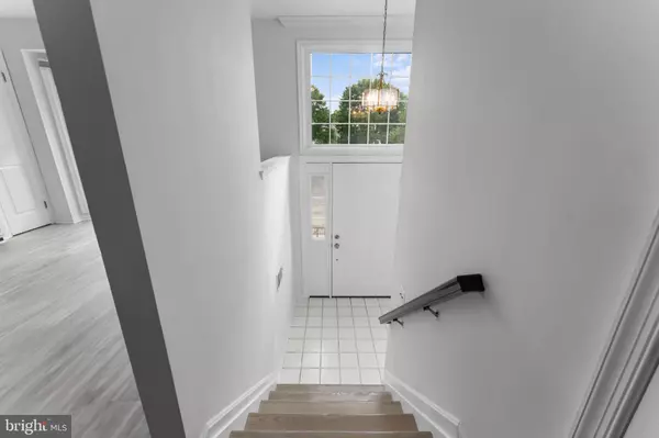 Alexandria, VA 22315,7005 BENTLEY MILL PL
