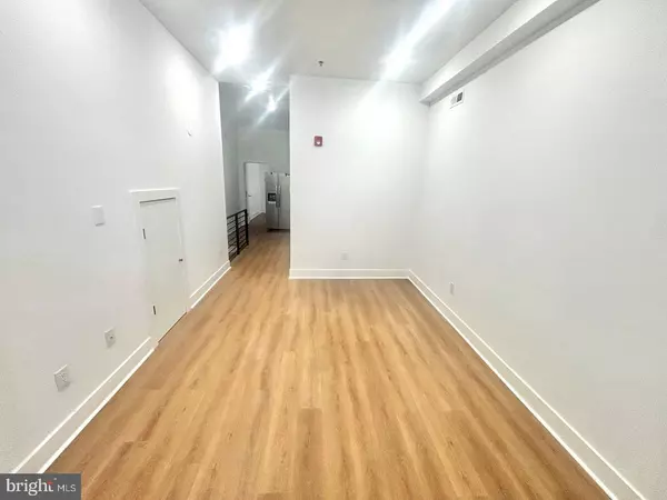 Philadelphia, PA 19122,2104 N 8TH ST #1