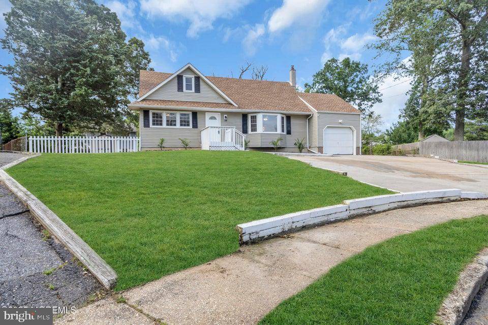 Toms River, NJ 08753,14 REGAL CT