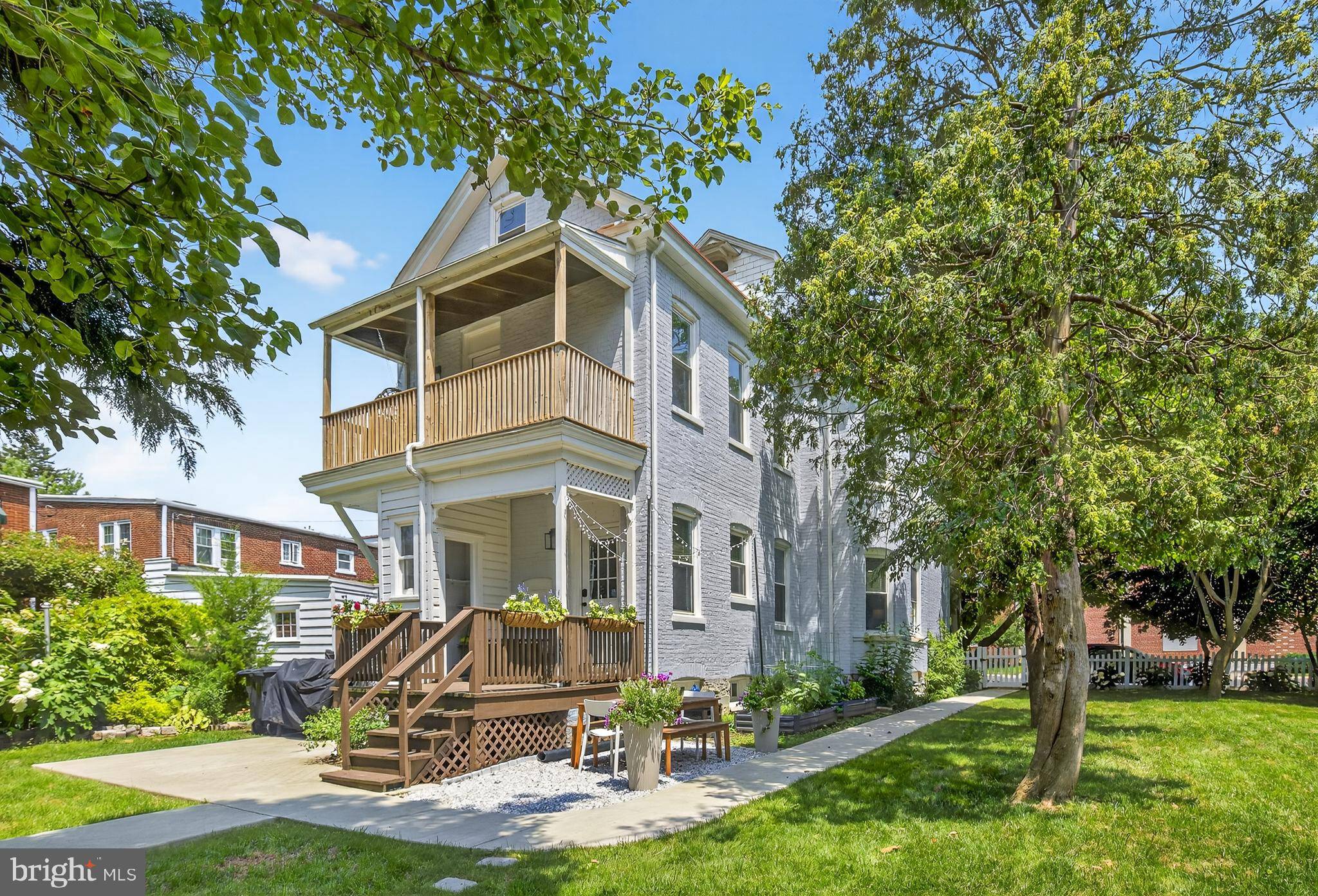 Lancaster, PA 17603,30 RACE AVE