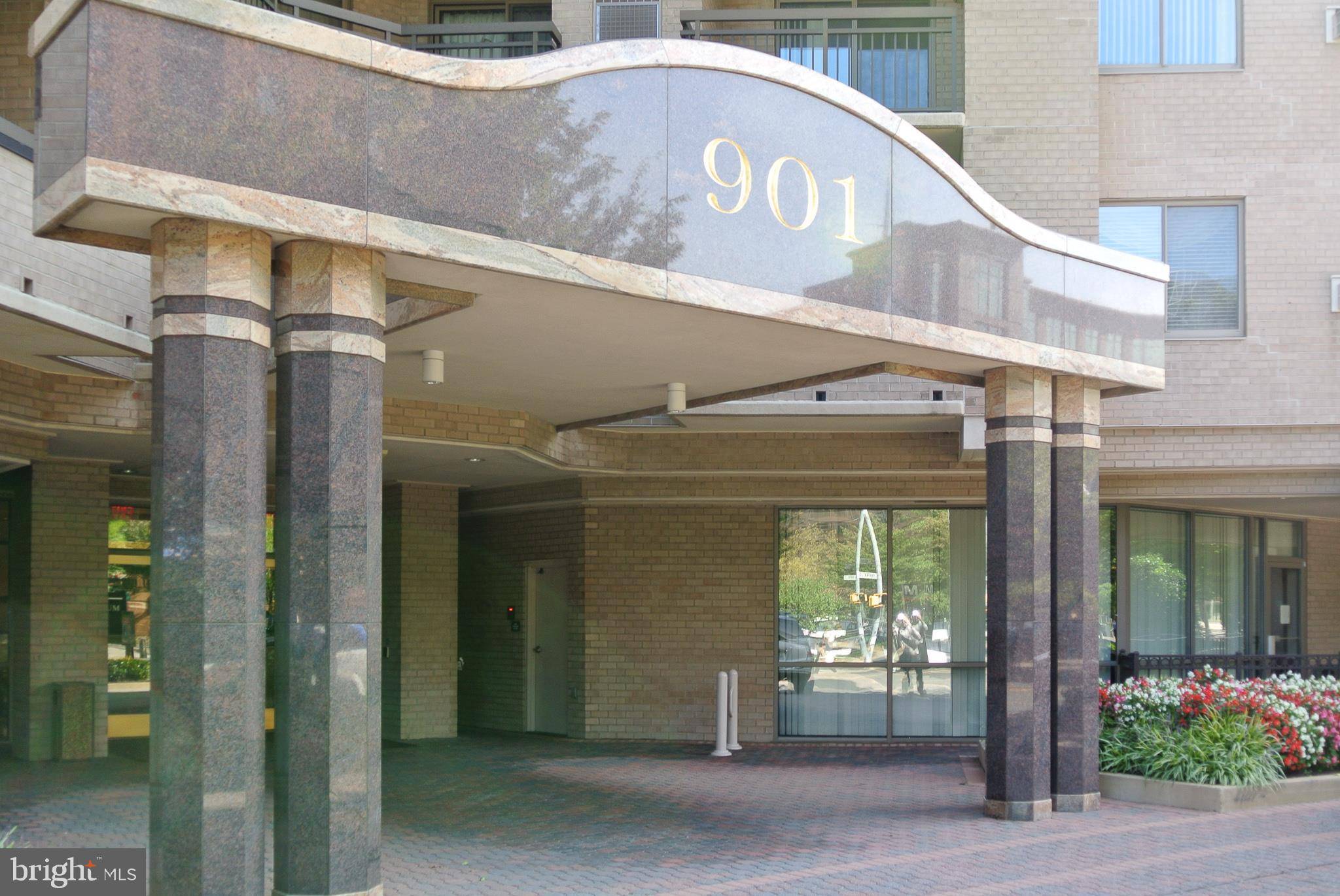Arlington, VA 22201,901 N MONROE ST #308