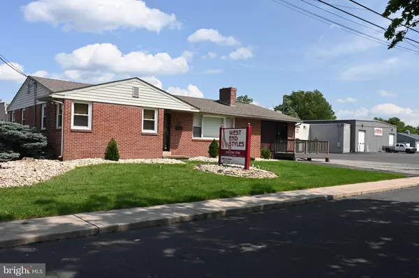 15 S 14TH ST, Quakertown, PA 18951