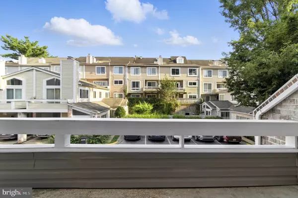 Montgomery Village, MD 20886,9873 DOCKSIDE