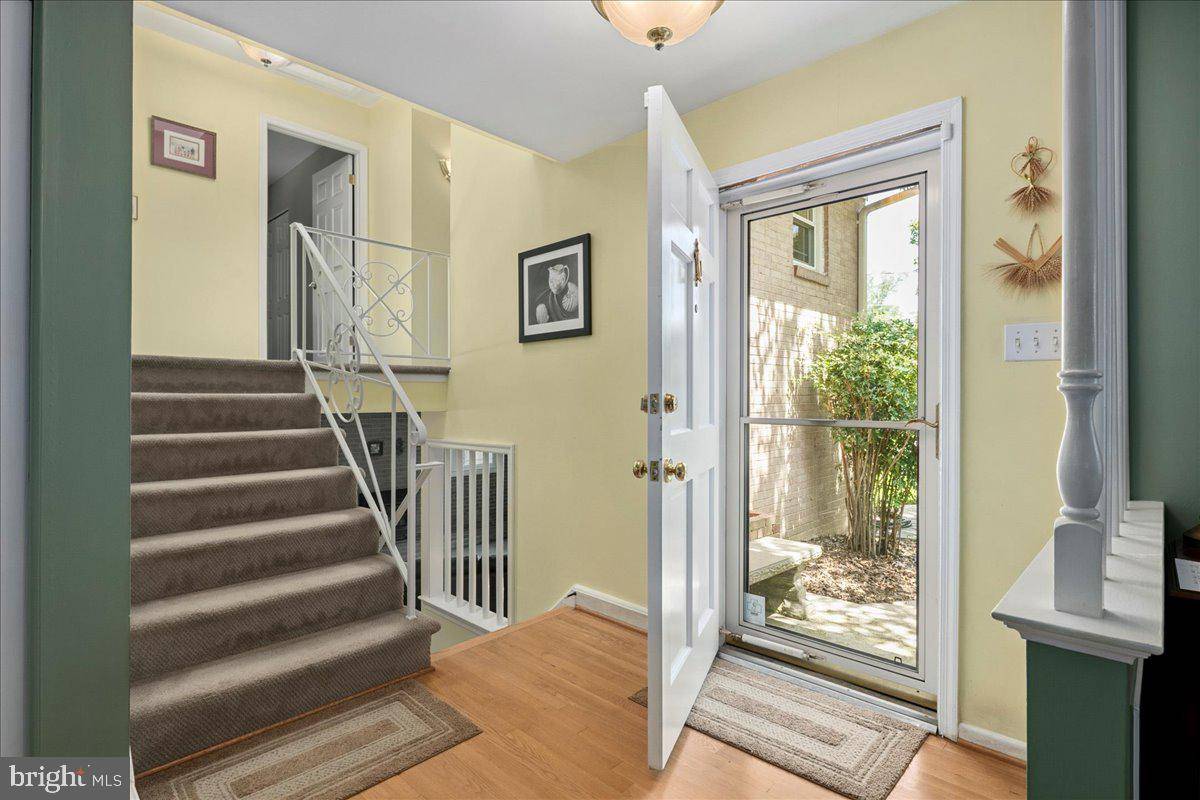 Alexandria, VA 22309,9210 CHERRYTREE DR