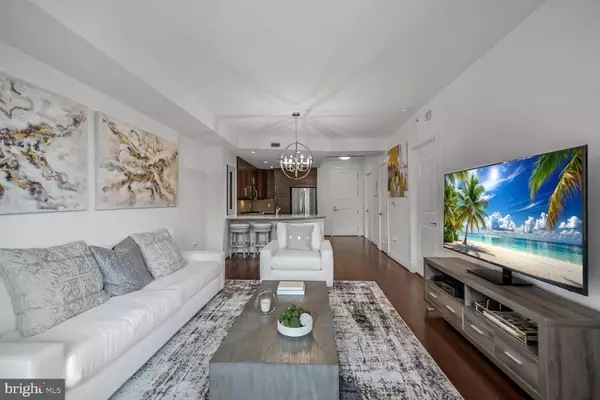 Mclean, VA 22102,8220 CRESTWOOD HEIGHTS DR #314