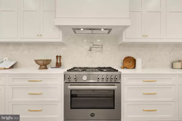 Washington, DC 20003,311 5TH ST SE