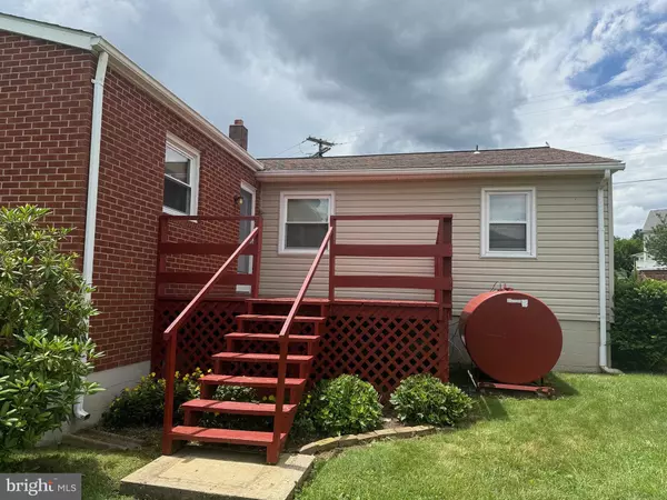 Franklin, WV 26807,15 MEADOW LANE