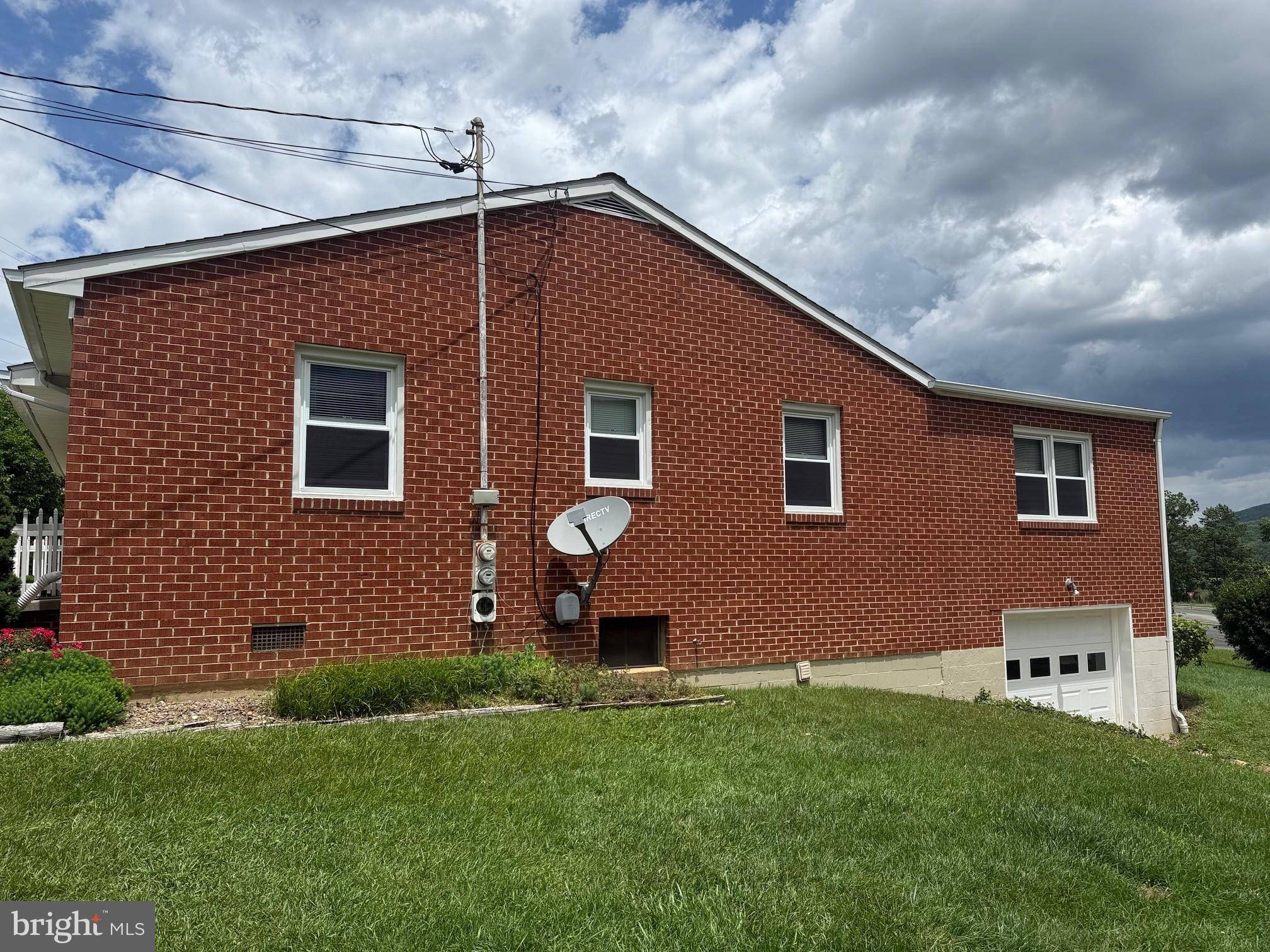 Franklin, WV 26807,15 MEADOW LANE