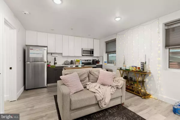 Philadelphia, PA 19123,1153 N FRONT ST #2F