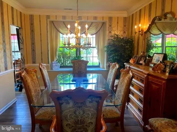 East Windsor, NJ 08520,4 SANDSTONE RD